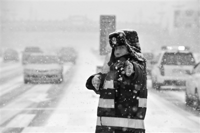 雪天行車技巧 交警為您支招 雪天行車技巧 交警為您支招