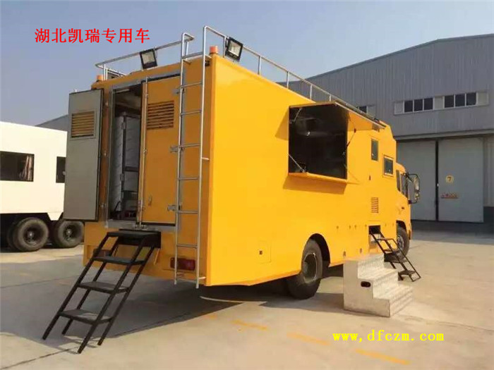東風(fēng)天錦炊事車側(cè)面照片 東風(fēng)天錦炊事車側(cè)面照片