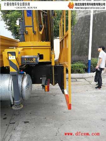 針對(duì)山區(qū)檢衡車(chē)加裝的淋水器 針對(duì)山區(qū)檢衡車(chē)加裝的淋水器