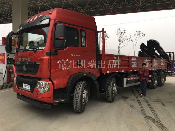 檢衡車發車前加油準備 檢衡車發車前加油準備