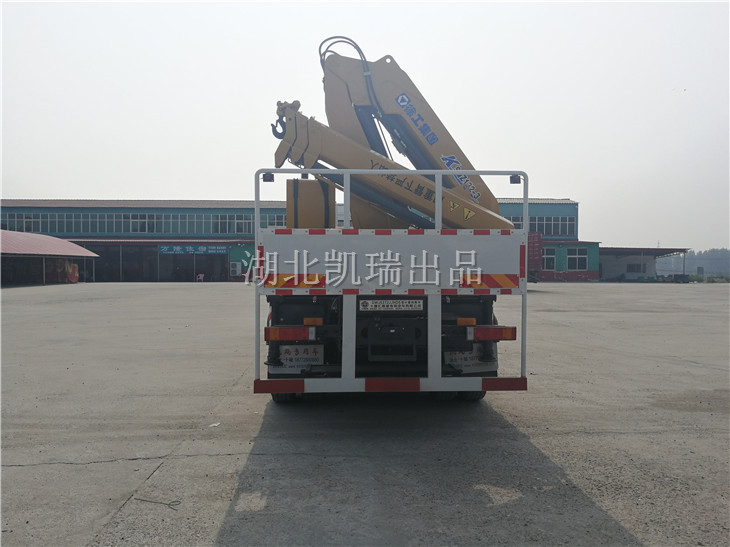 東風四軸計量檢衡車后視圖 東風四軸計量檢衡車后視圖