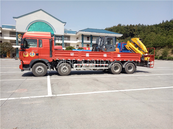 DWJ5320JJH計量檢衡車發運(左) DWJ5320JJH計量檢衡車發運(左)