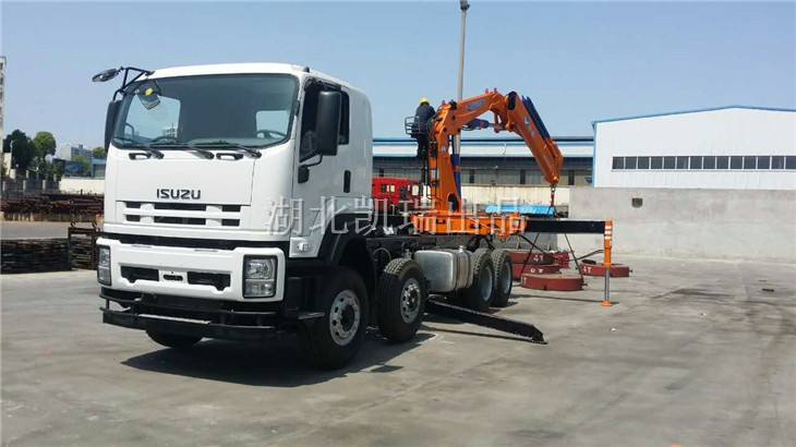 檢衡車(chē)吊臂做吊重測(cè)試 檢衡車(chē)吊臂做吊重測(cè)試