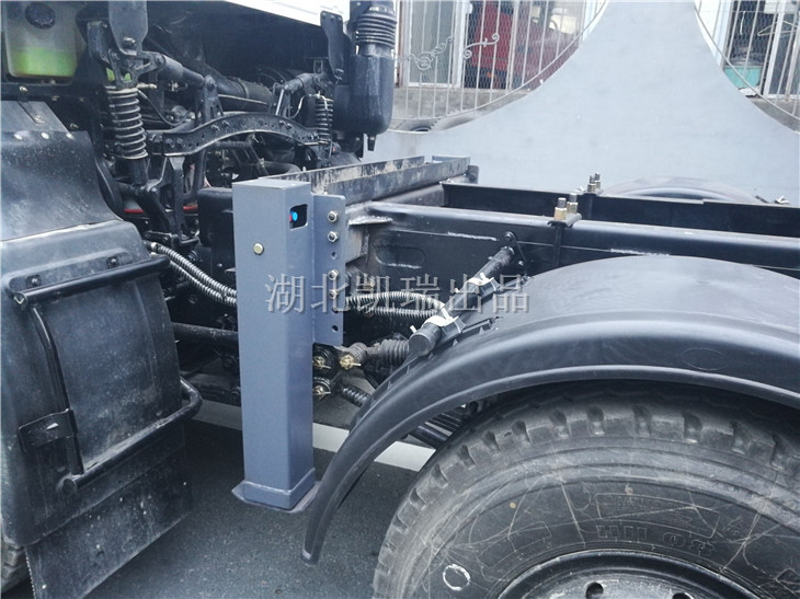 輔助支撐腿安裝 輔助支撐腿安裝