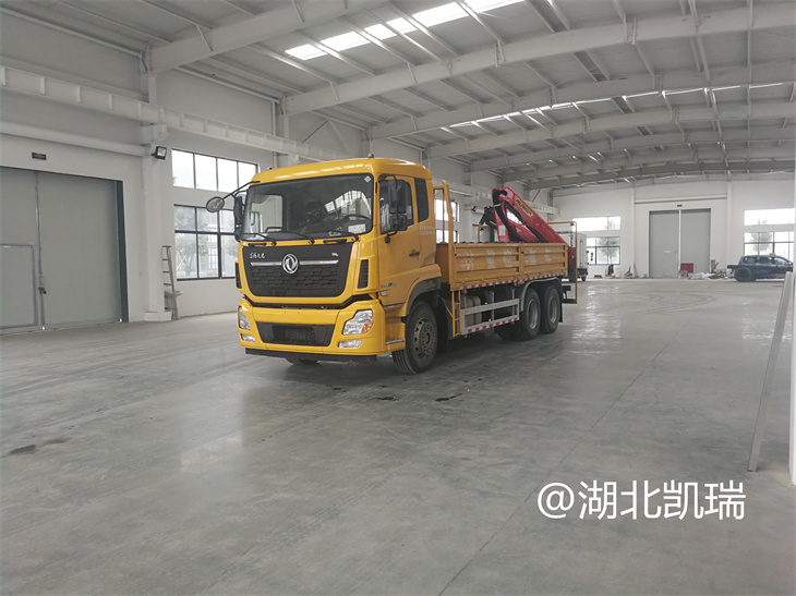 DWJ5250JJHD6型計(jì)量檢衡車(chē)左前 DWJ5250JJHD6型計(jì)量檢衡車(chē)左前
