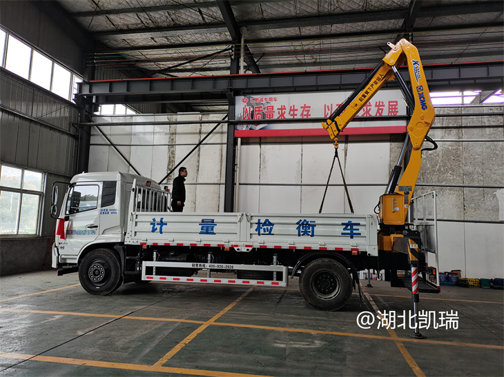 DWJ5180JJHD6型計量檢衡車吊裝砝碼狀態 DWJ5180JJHD6型計量檢衡車吊裝砝碼狀態